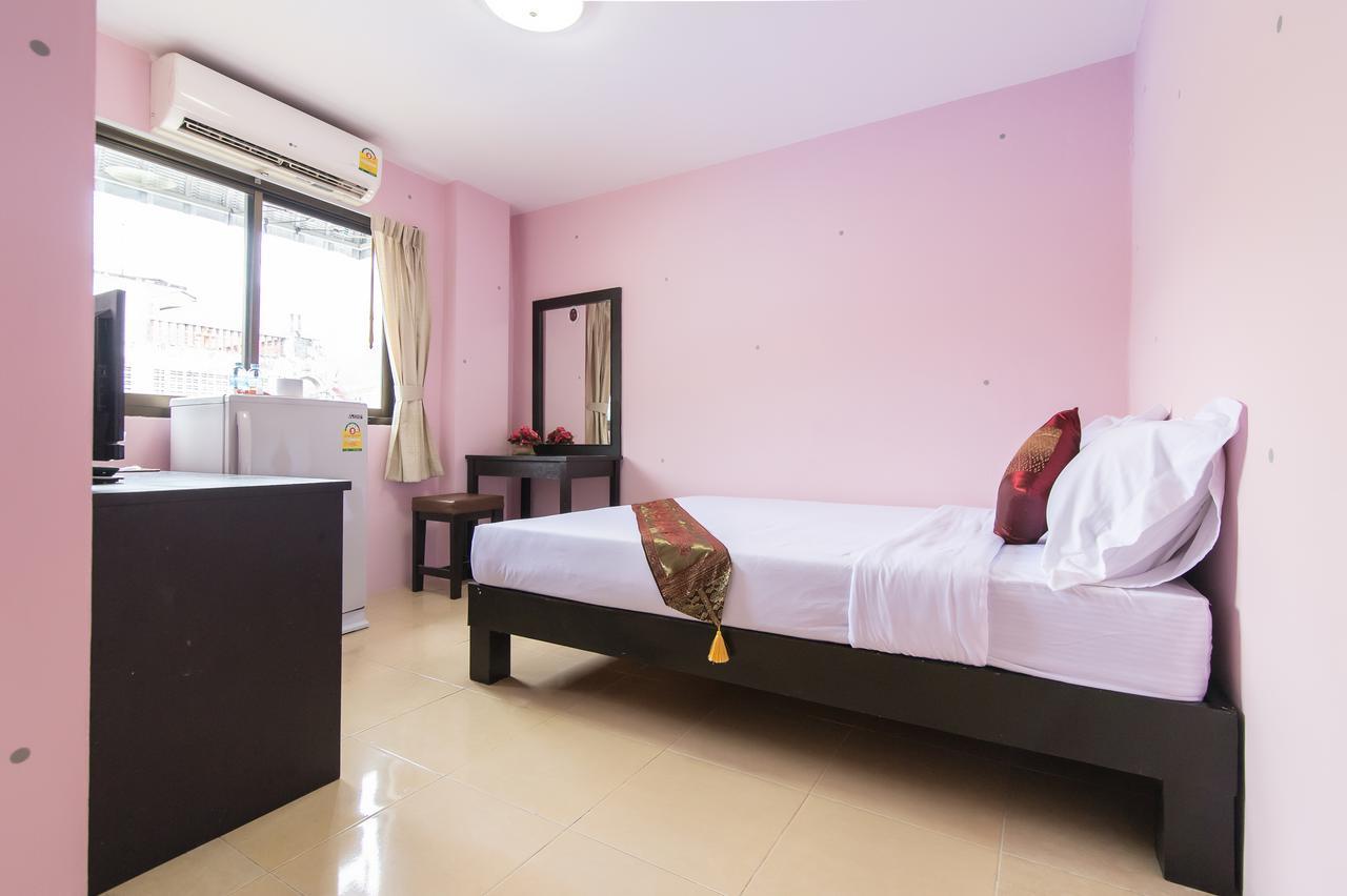Full Stop. Hostel Patong Exterior photo